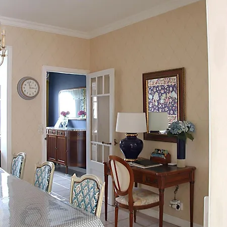Guest house Maison Trianon 1928 4*