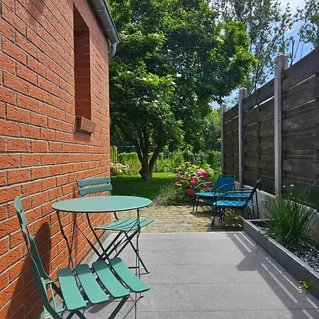 Maison Trianon 1928 게스트하우스 4*